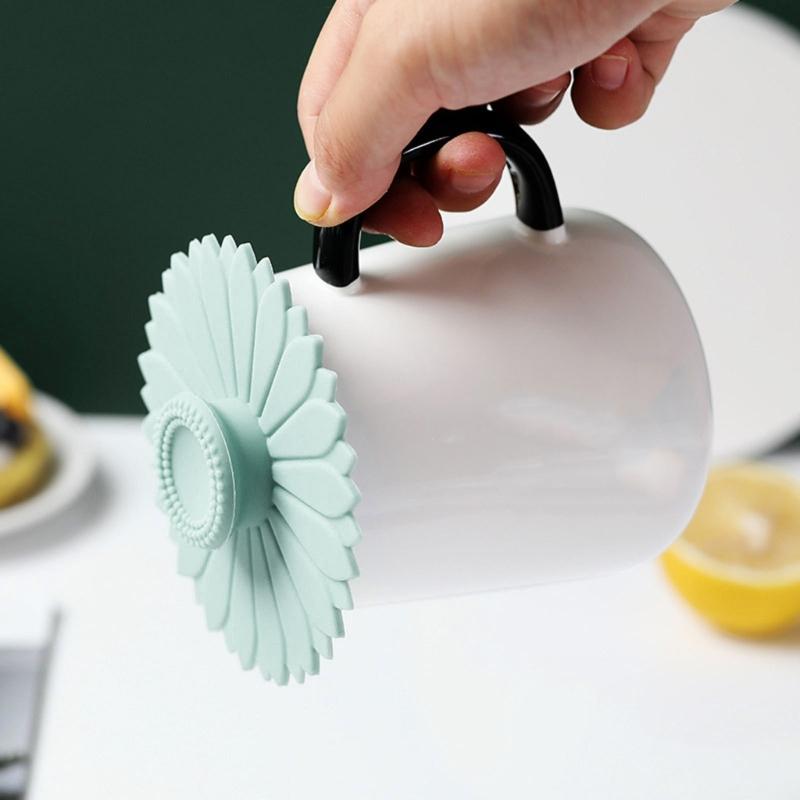 Sunflowers Silicones Cups Lid Dustproof Camping Cups Cover Leakproofs Hot Cups Lid Airtights Seal Lid for Coffees & Tea