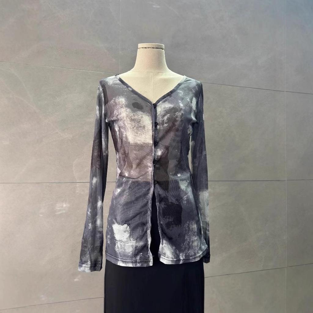 Chic Retro Tie-Dye V-Neck Mesh Sun Protection Cardigan with Stylish Long Sleeves