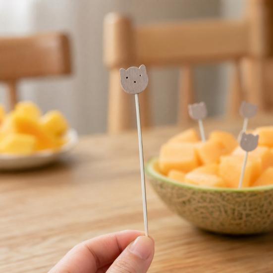 100PCS Disposable Cocktail Picks, Cute Panda Head Decor Bamboo Skewers, Long Food Picks for Sandwiches Burgers Fruits Desserts