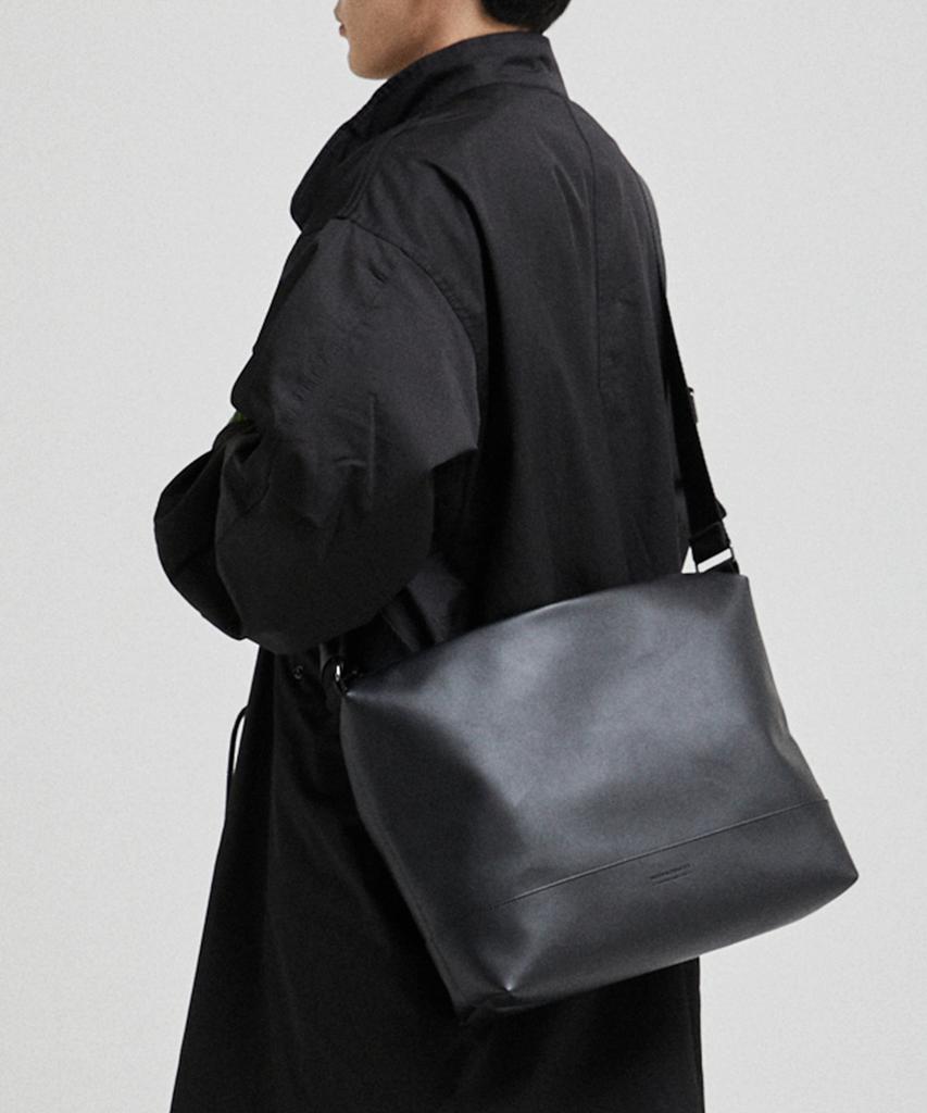 National Publicity Carson Hq Leather Messenger Crossbody Bag