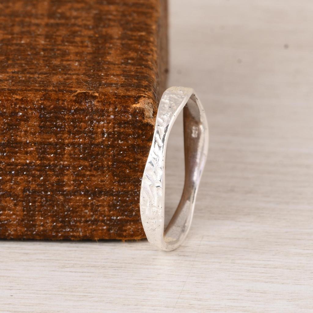 Minimalist Beaded Sterling Silver Band Ring, Dainty Stackable Ring Gift for Her.