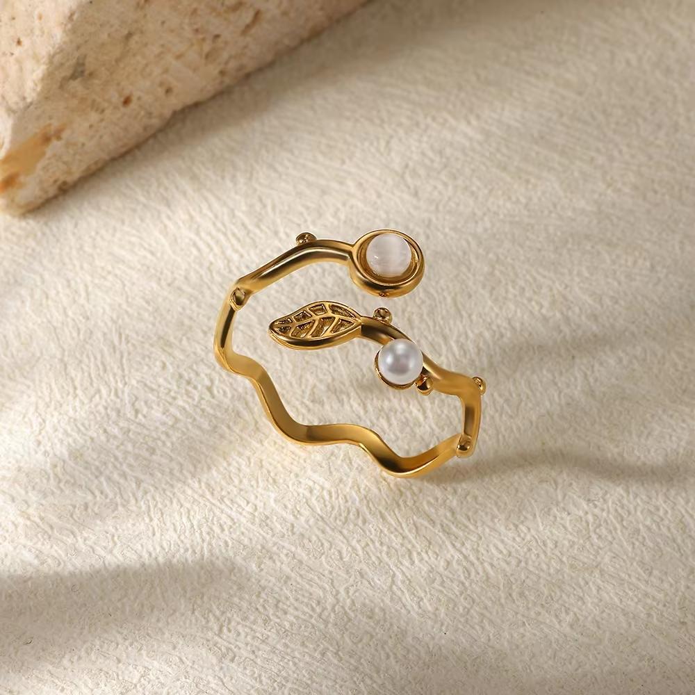 Vintage Romantic Green Stone Anillos Women Geometric Irregular Rings Stainless Steel Gold Color Waterproof Jewelry Elegant Party