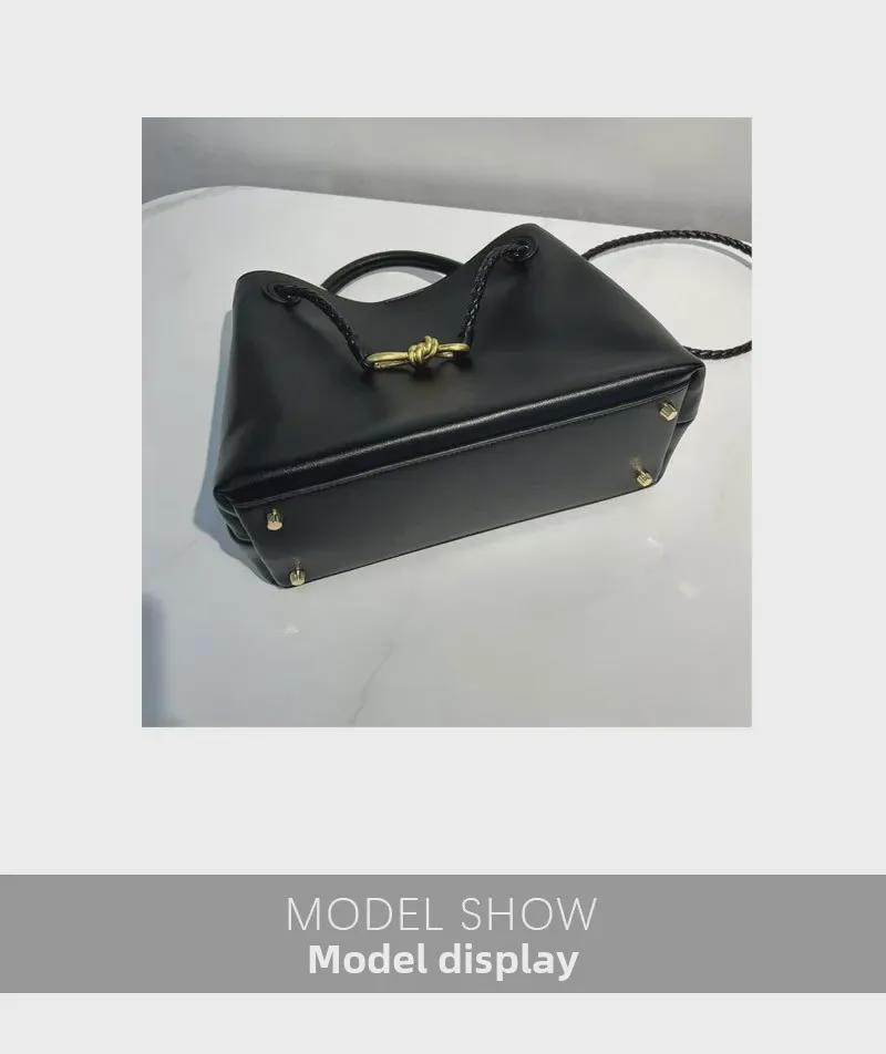 Höst/Vinter 2024 Damväska i Platt Läder för Axel med Metallknutspänne - Crossbody-handväska med Stor Kapacitet