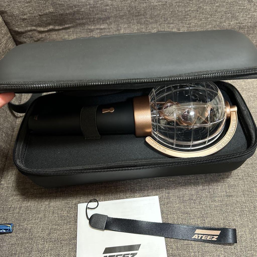[USED] ATEEZ Official Penlight Ver.1 Lightini with Penlight Case