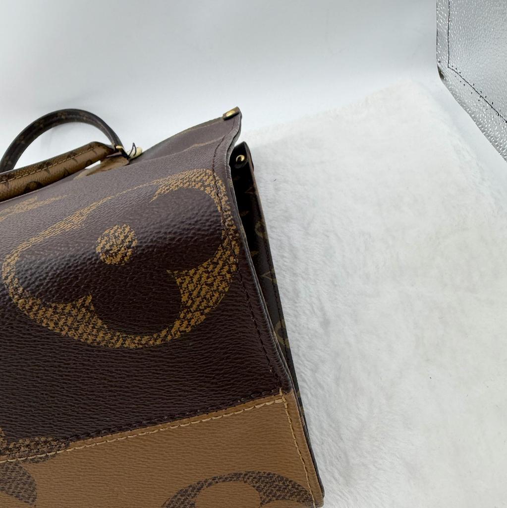 [Pre-Owned] Louis Vuitton Onthego MM 'Brown Giant Monogram/Brown Monogram Reverse Canvas' - Excellent #XMUC04