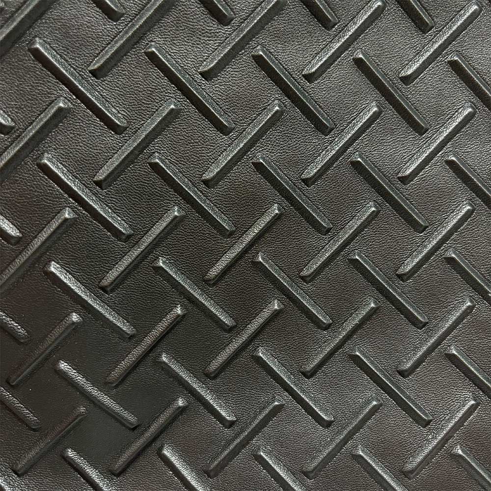 Used BOTTEGAVENETAClutch bag leather unisex