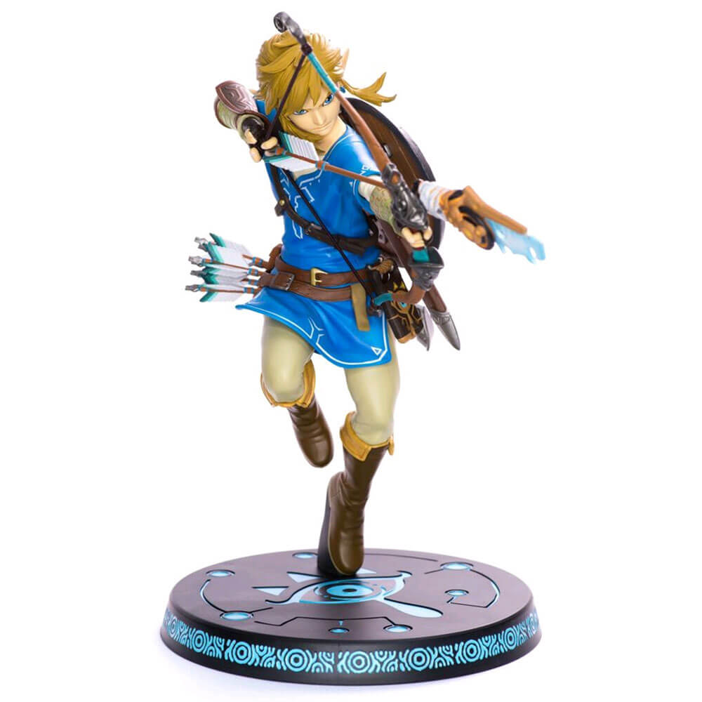 

The Legend of Zelda Breath of the Wild 10 Link PVC Statue