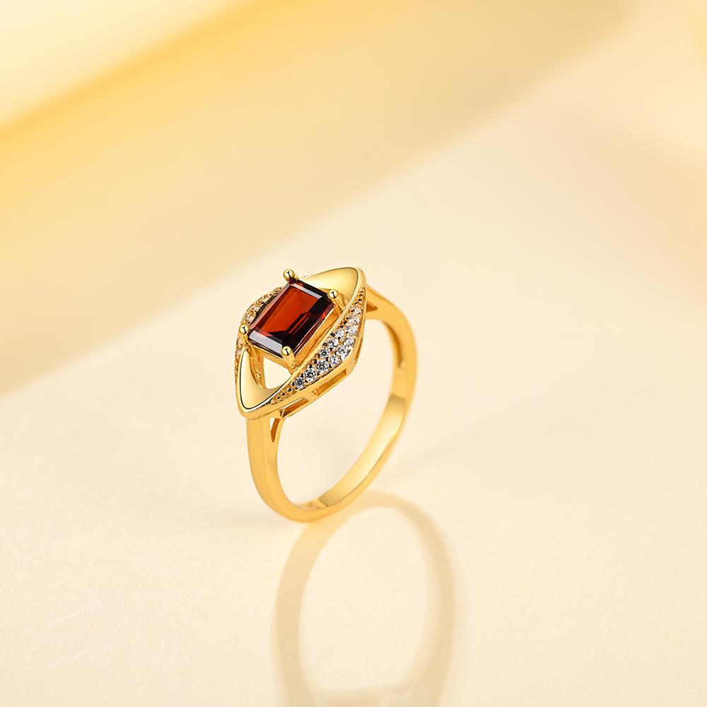 Bedårande 925 Sterling Silver Naturlig Granat Ädelsten Smyckesset 5x7okt Perfekt Örhänge Ring för Lady Födelsedag Bröllop Mode Smycken Present