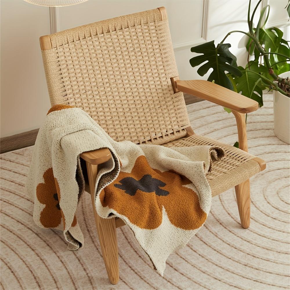 Soft Nordic Ins Style Sunflower Flannel Knit Blanket for Couch Nap Office AC Lightweight Single-Size Brushed Throw with Tassels