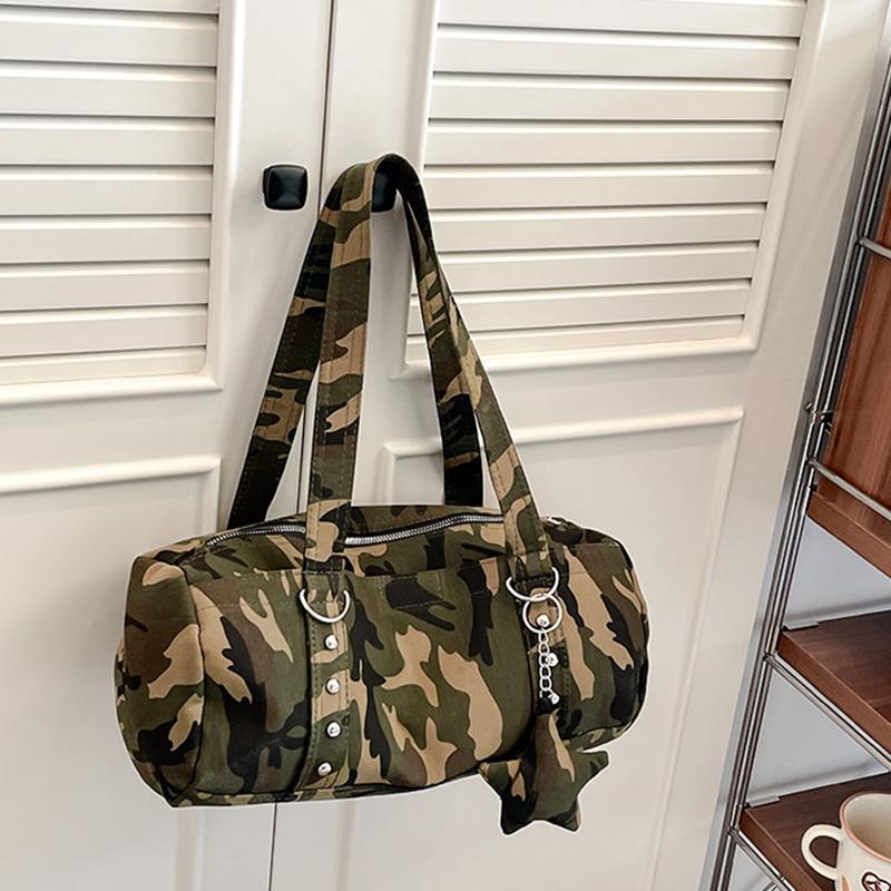 

Niche Design Spicy Girl Large Capacity Camouflage Pillow Bag New Trendy Star Single Shoulder Underarm Bag KTB 33x15x17cm зелёный