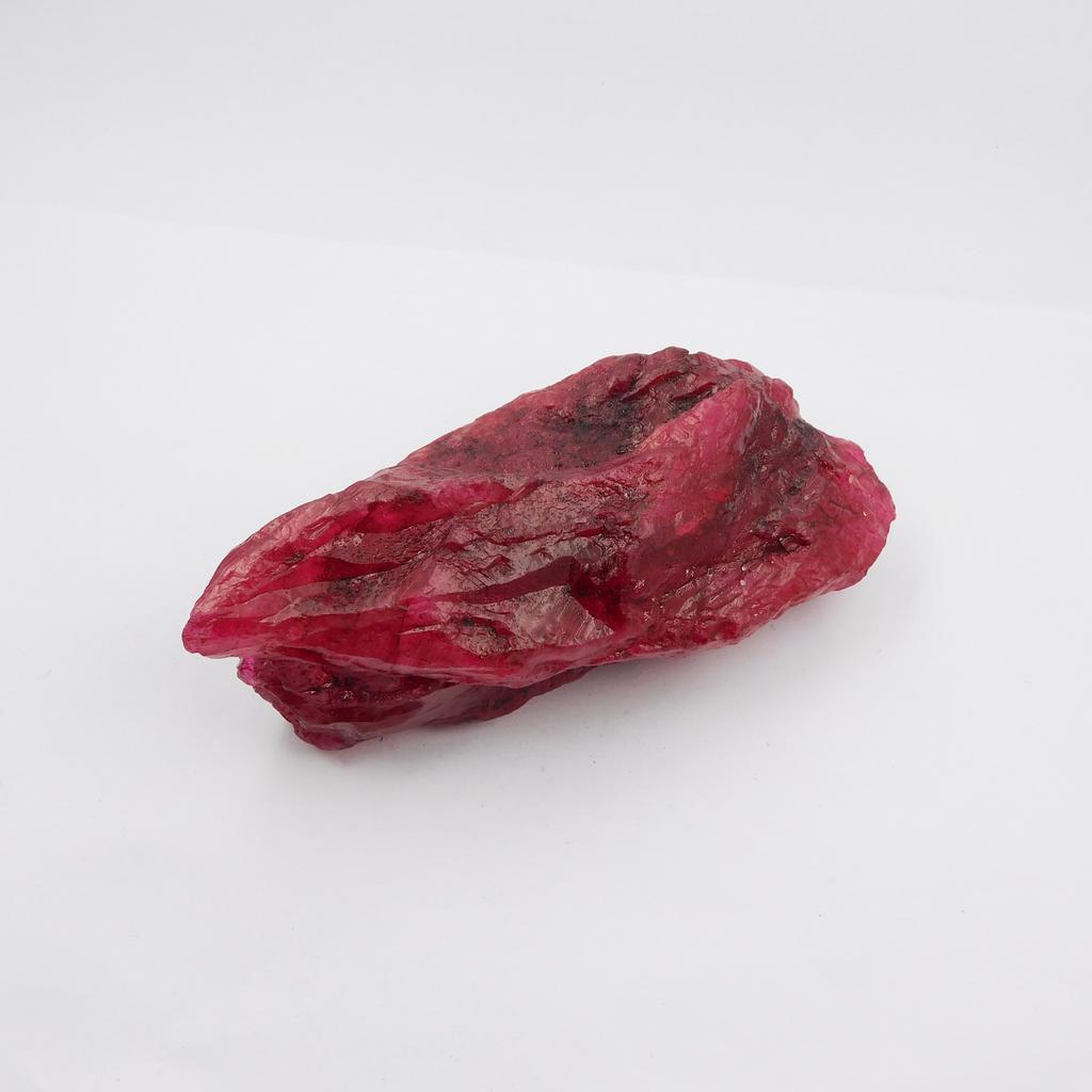 Natural Red Ruby Loose Gemstone 2099.9 Ct Rough Uncut Raw for Lapidary and Gem Collections