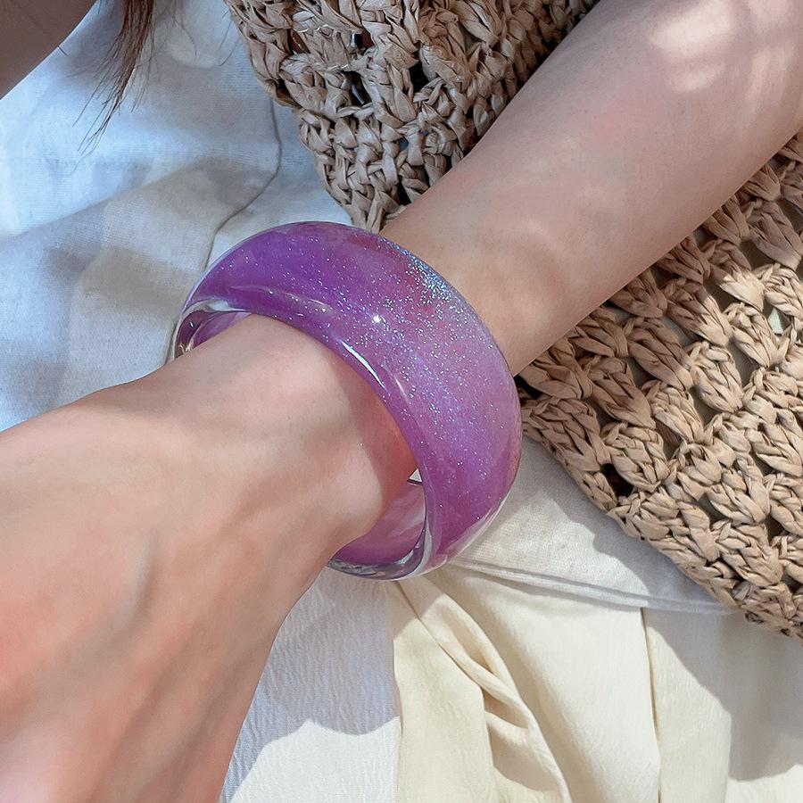 2026 Summer Fashion Shining Colored Geometry Resin Bracelet For Women Charm Personalized Vacation Aesthetic Jewelry Accessories
