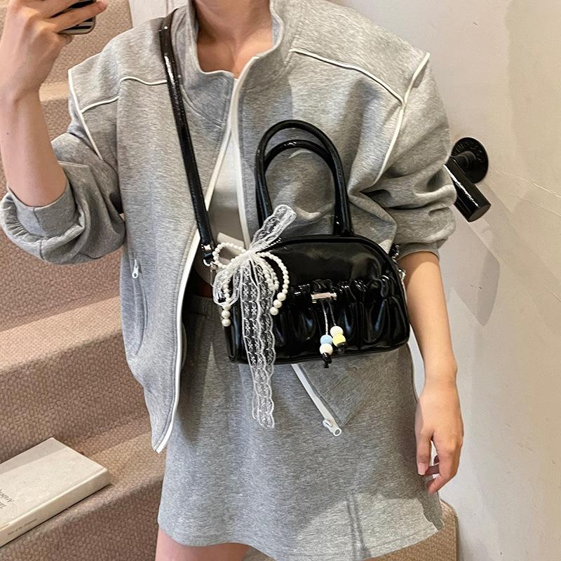 Small bag women's summer new niche fashion shoulder messenger bag commuter pillow bag