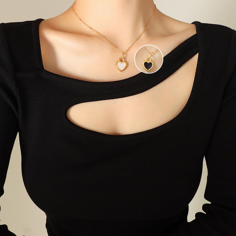 Korean Trendy Double-Sided Peach Heart Necklace, 18K Gold Titanium Steel, Mother-of-Pearl Inlay.