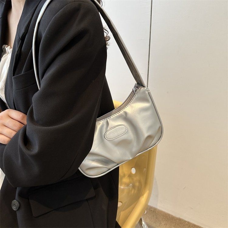 Simple and Fashionable Underarm Bag 2025 Texture Niche Shoulder Bag Factory Supply Chain Factory