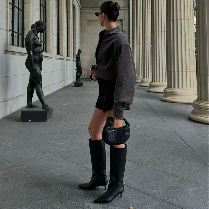 Fashion Wind 2025 New Fall Women's Clothing Retro Casual Simple Graceful Stand Collar Long Sleeves Corduroy Jacket Outwear