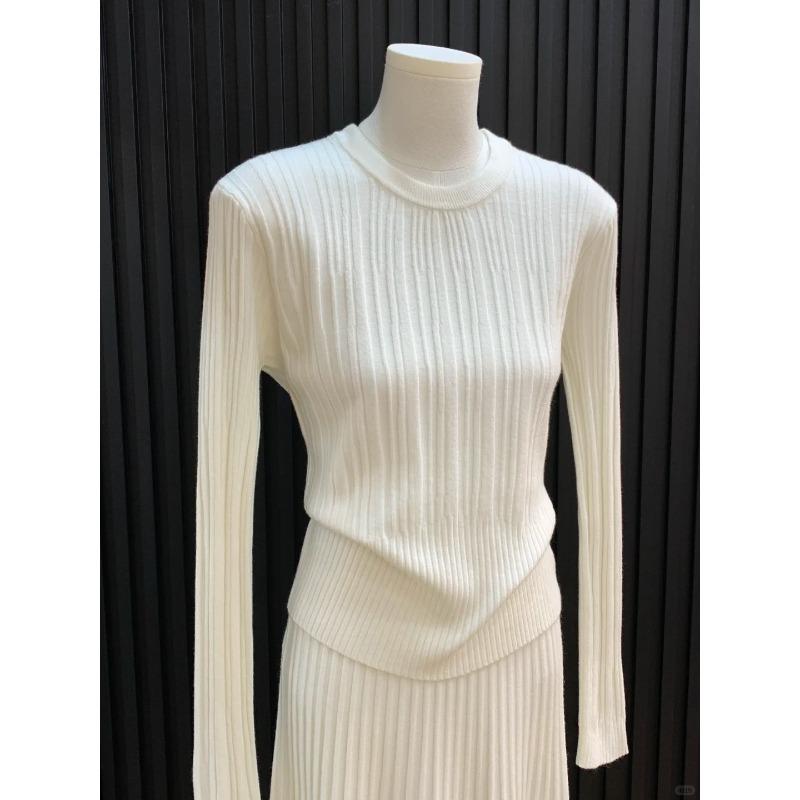 

Simple round neck pit strip knitted sweater women s autumn and winter texture sense slim and thin versatile bottoming sweater top L абрикосовый