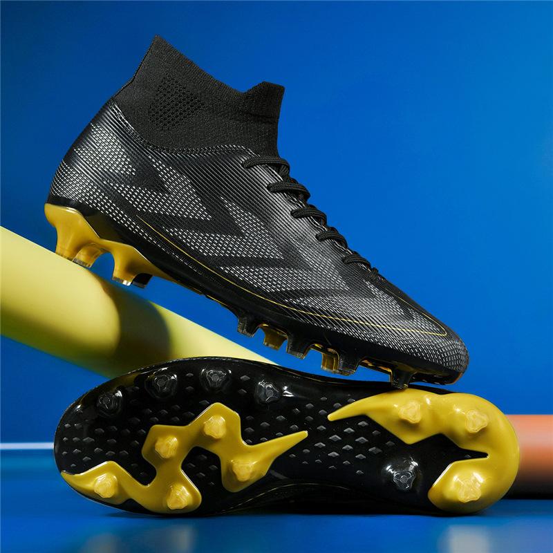 New Football Shoes, Male Students and Female Broken Nails, Training Shoes, Competition Football Shoes, One Piece In Stock On Amazon 2025.