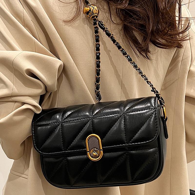 High-value Foreign-style Small Bag Women's 2025 New Trendy Texture Diamond Fashion Small Square Bag Chain Messenger Bag