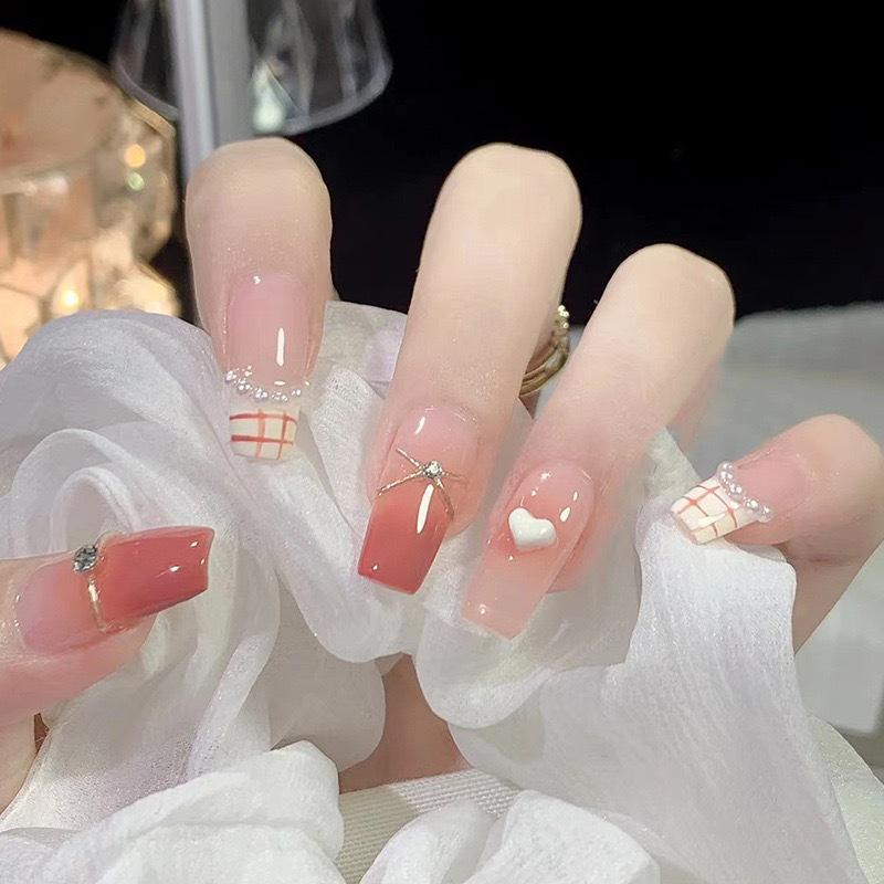 Simple French Gradient Detachable Press-On Nails: Short, Whitening False Nail Tips.