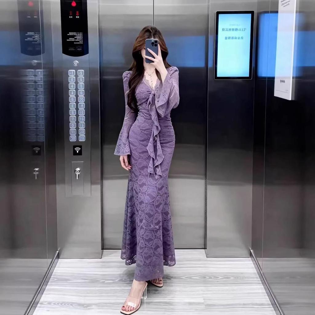 Spring & Autumn Sexy V-Neck Lace Dress - Solid Color, Slim-Fit, Hip-Hugging, Mid-Length Skirt for Women, Exudes Elegant Temperament.