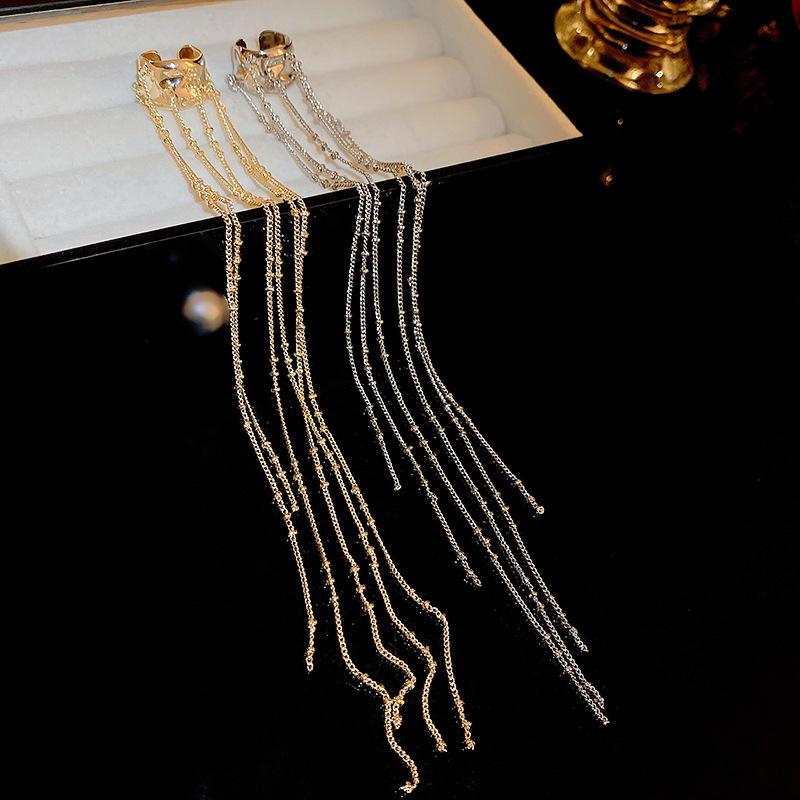 Unregelmäßige metallische C-förmige Clip-Ohrringe für Damen Lange Kette Quaste Ohrknochen-Clips Cooler Statement Punk Nicht durchbohrte Ohr-Manschette D