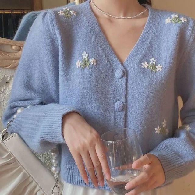 Cardigan tricoté brodé à fleurs pour femmes, pull surdimensionné, Vintage, col en V, manches longues, haut Chic, vêtements d'extérieur, 2021