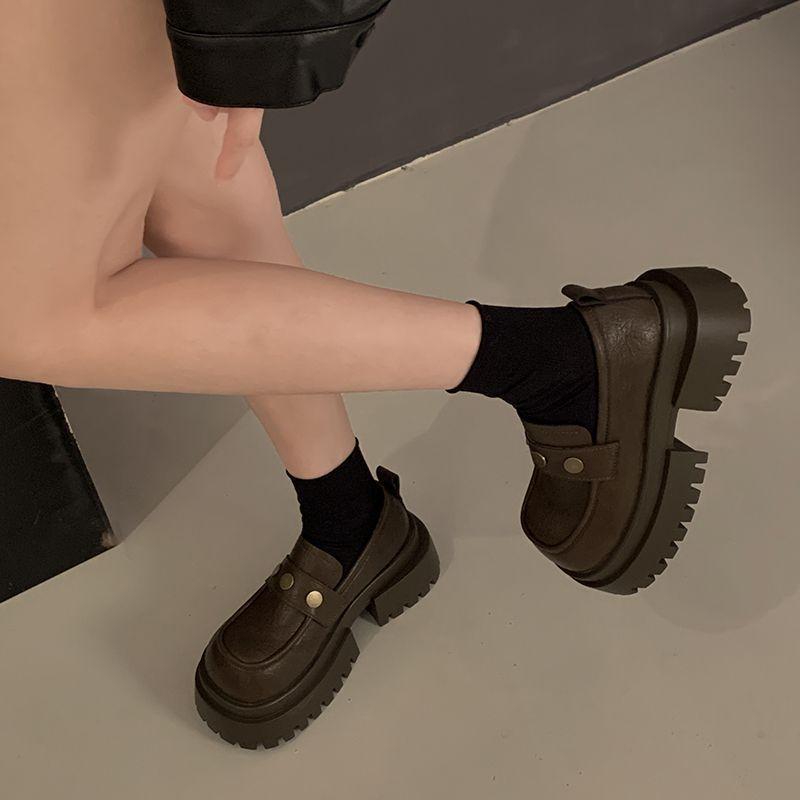 Thick-soled versatile small leather shoes women's 2025 new autumn and winter one-pedal heightening black thick heel with skirt loafer shoes