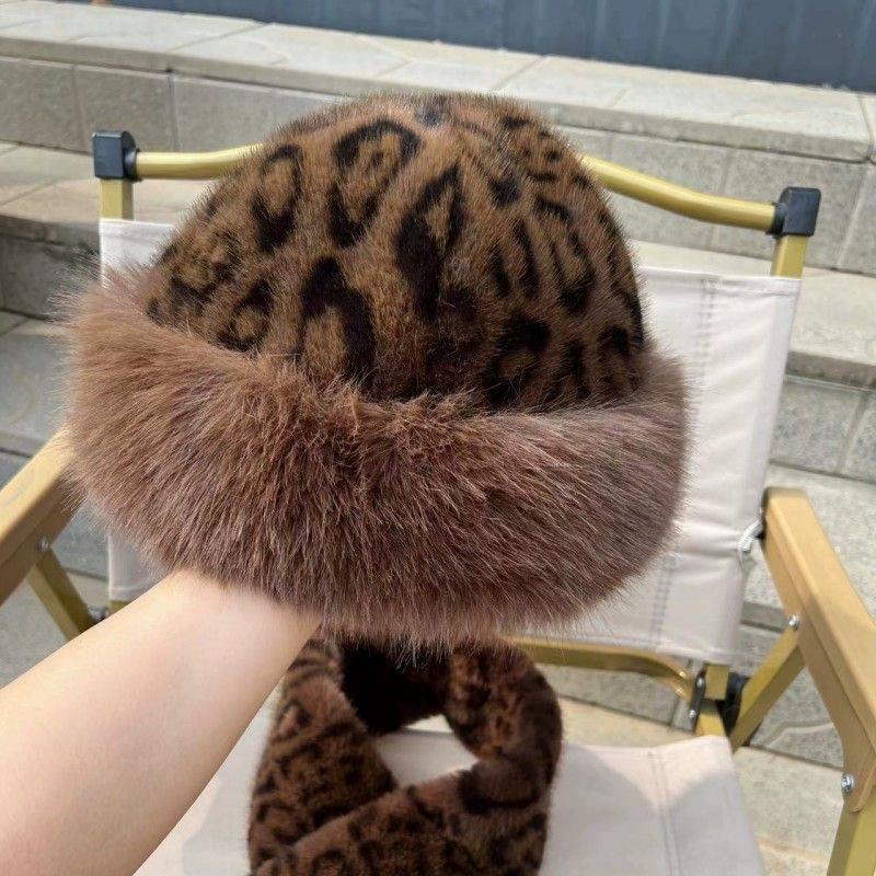 Hat Female Thickened Retro Leopard Print Plain Ear Protector Hat Show Small Face Mongolian Cold Wind Street Melon Rind Thermal Basin Hat