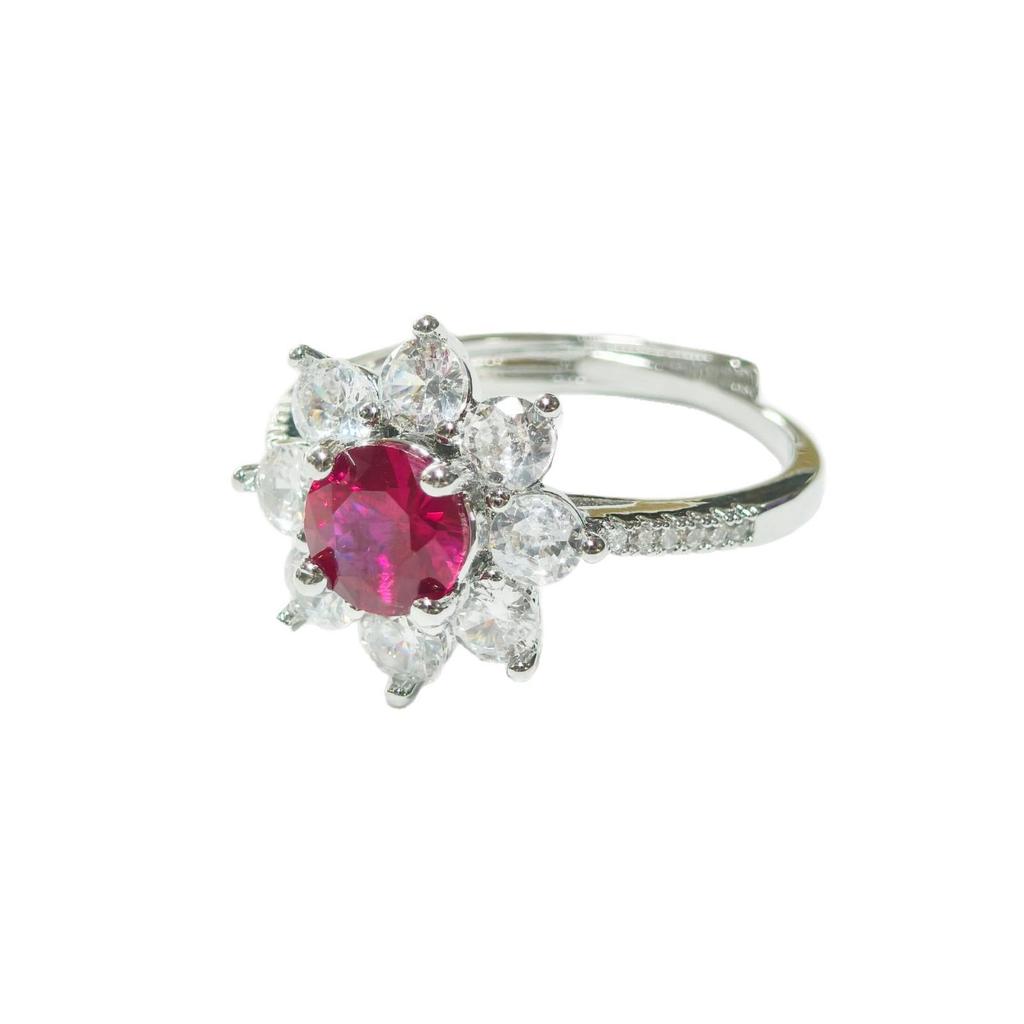 Gesi En Starry Radiance Retro Set: Petal-Inlaid Red Zircon Earrings, Ring & Pendant.