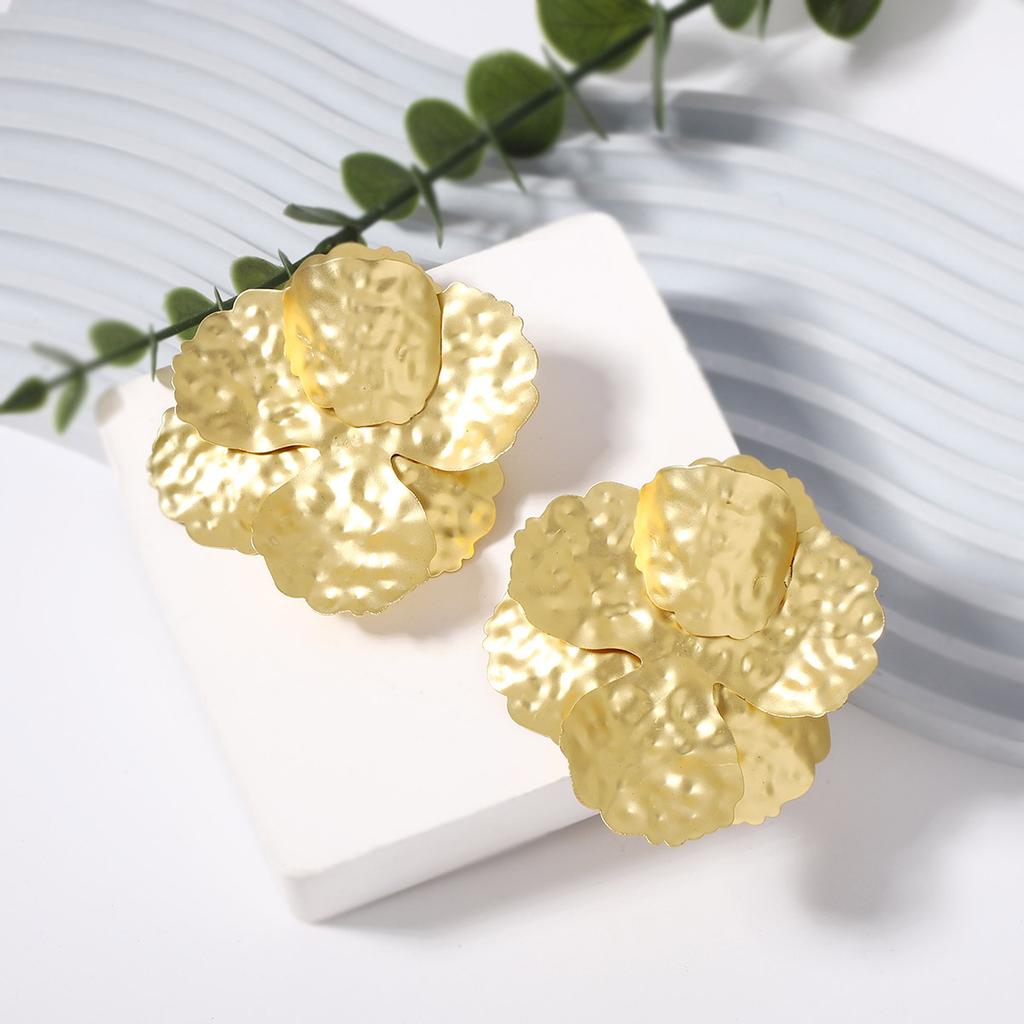 European and American Personality Versatility Exaggerated Metal Big Flower Stud Earrings Fashion Casual Temperament Trendy Street Photography