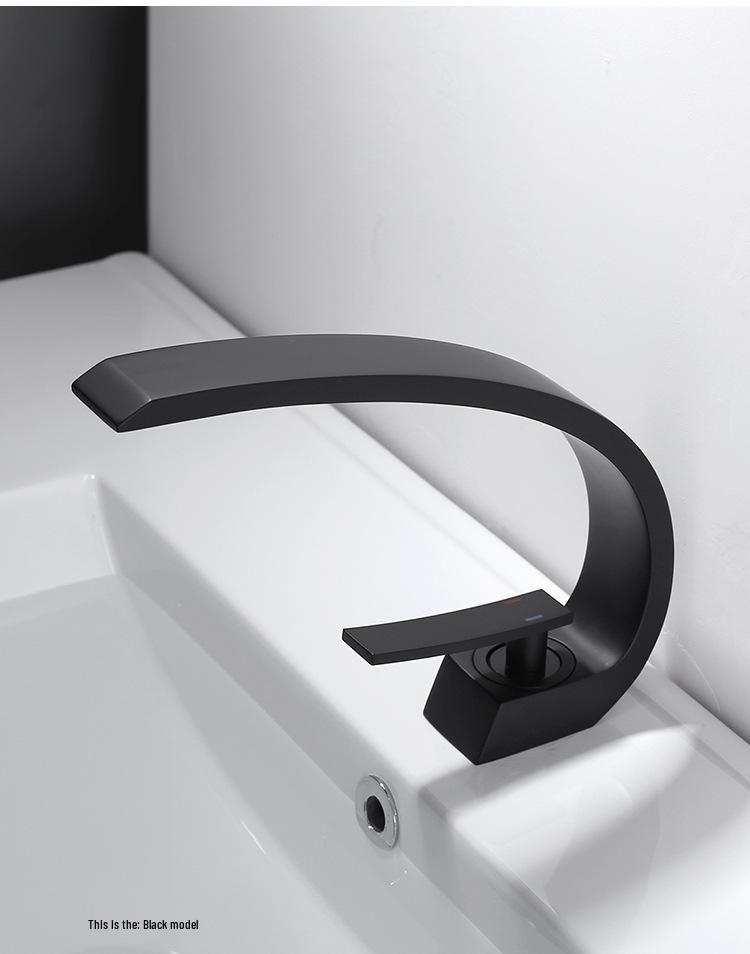 Robinet de lavabo de salle de bain en laiton canon de fusil avec robinet chaud et froid pour lavabos et plans de travail.