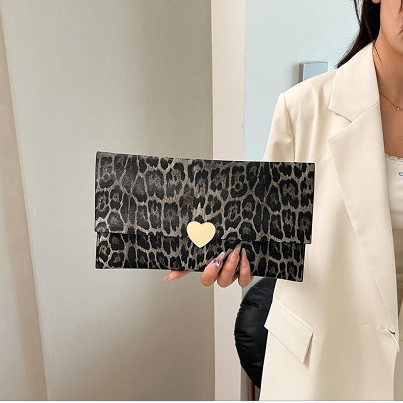 Large Capacity Wallet For Women Luxury Designer PU Purse Fashion Clutch Bag Coin Wallet Closure Leopard Print Handbag CLE