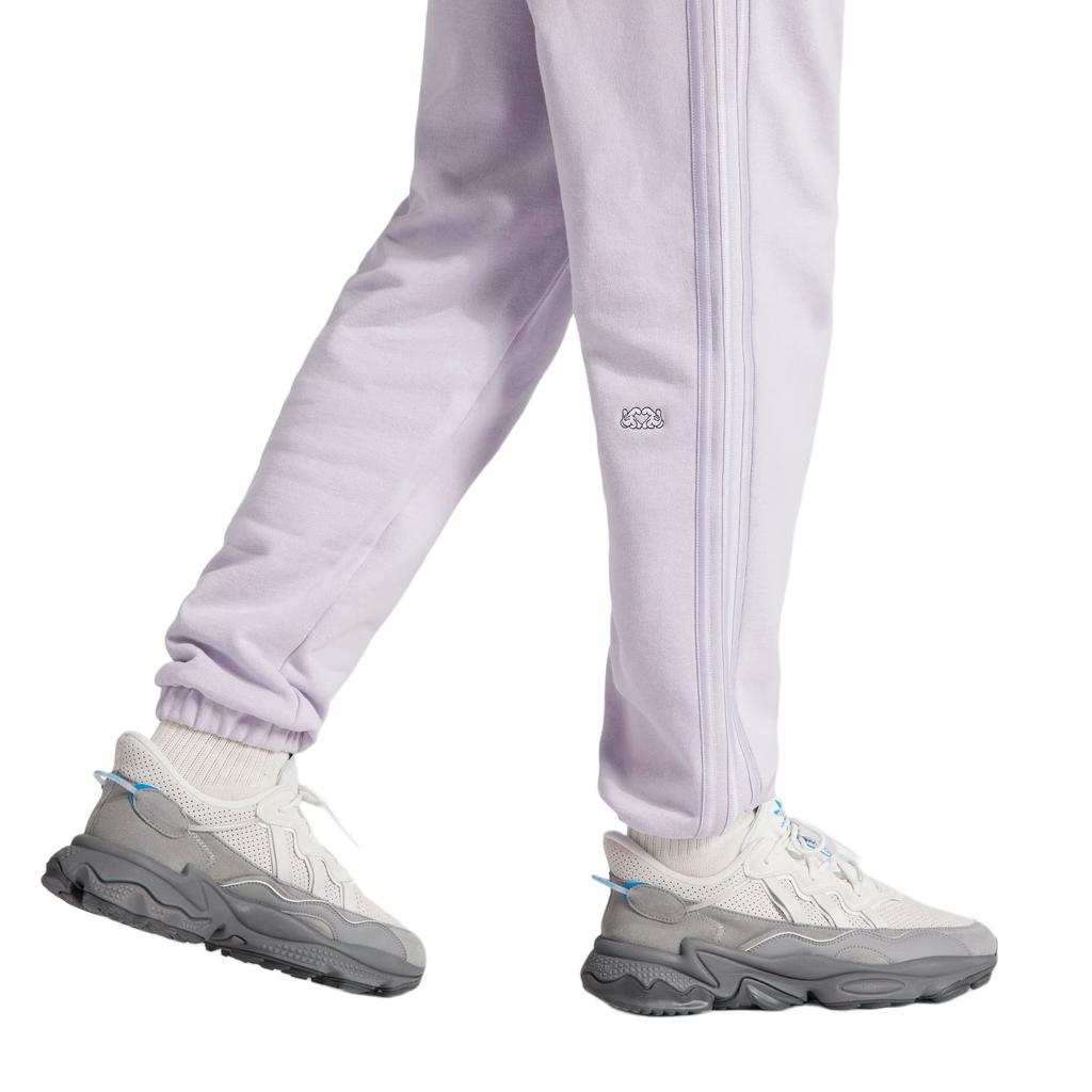 Adidas Originals Striped Tapered Knit Sweatpants With Mickey Mouse Logo Men Bottoms Silver IY2266