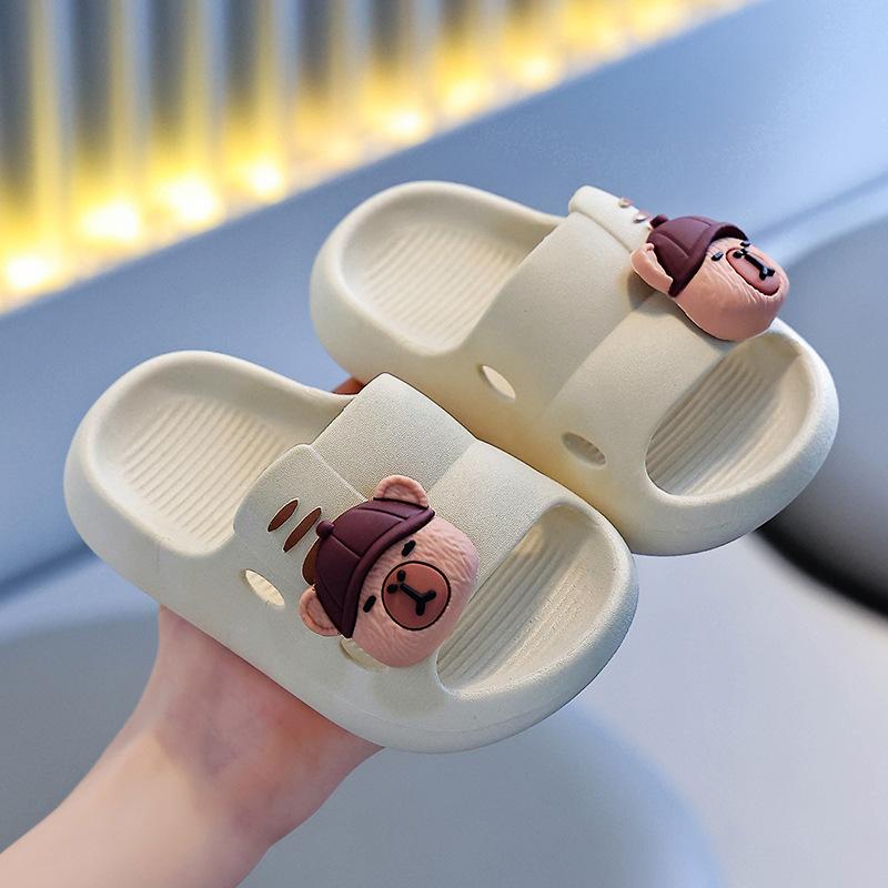 Children's cartoon bath slippers, non-slip home slippers for boys and girls, cute non-slip indoor summer soft-soled baby slippers