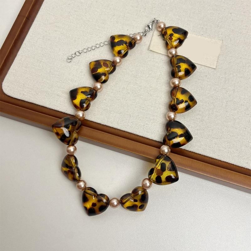Artisanal Leopard Inspired Heart Jewelry Acrylic Pearls Chain Contemporary Design For Fashion Forward Women
