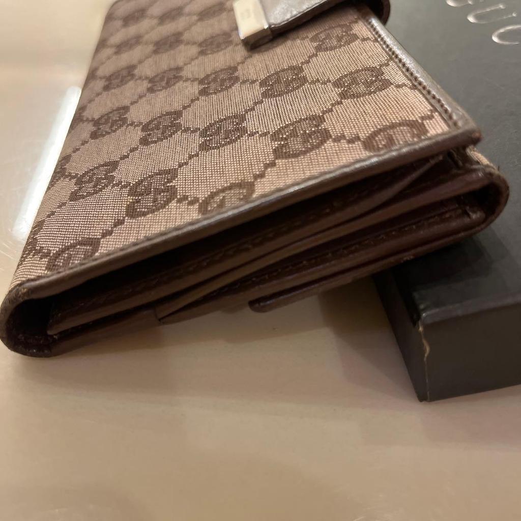 Used Beautiful condition, popular classic GUCCI GG canvas bi-fold long wallet