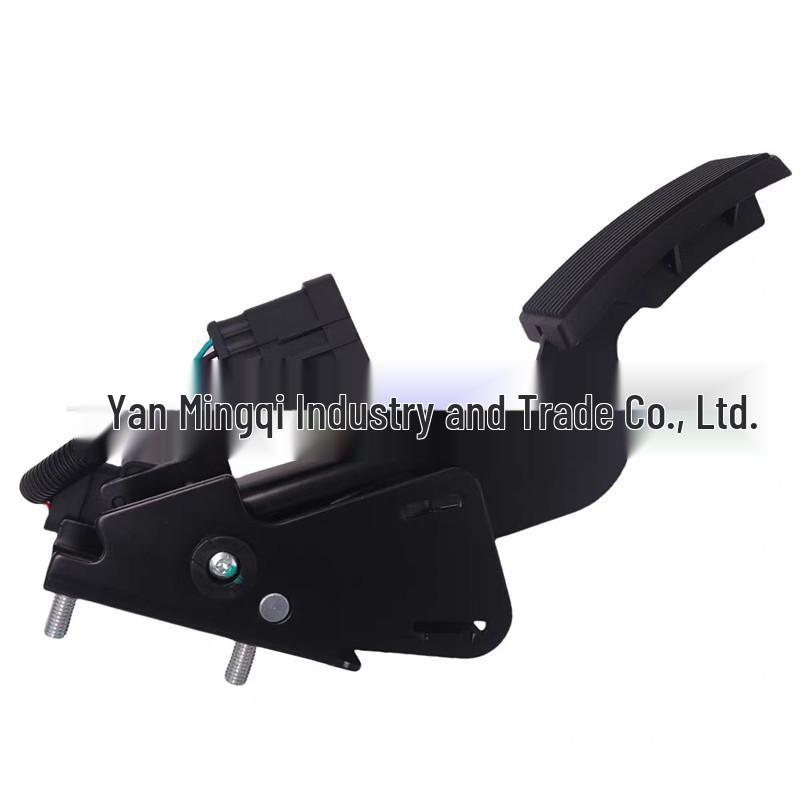 Dongfeng Tianlong Electronic Accelerator Pedal 1108010-C0101 Neutral