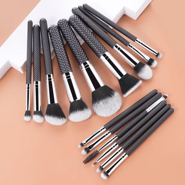 

Violeta - Set of 15: Croc Grain Makeup Brush Black