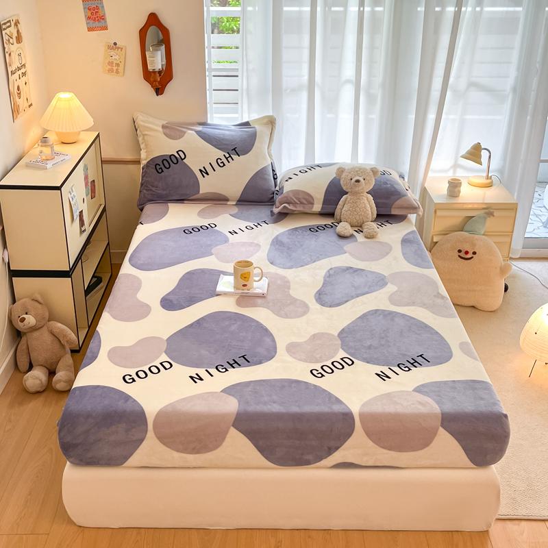 Cute Cartoon Bear Pattern Flannel Fitted Sheet Set Warm Breathable Super Soft Deep Pockets Mattress Cover for Kids Boys Girls