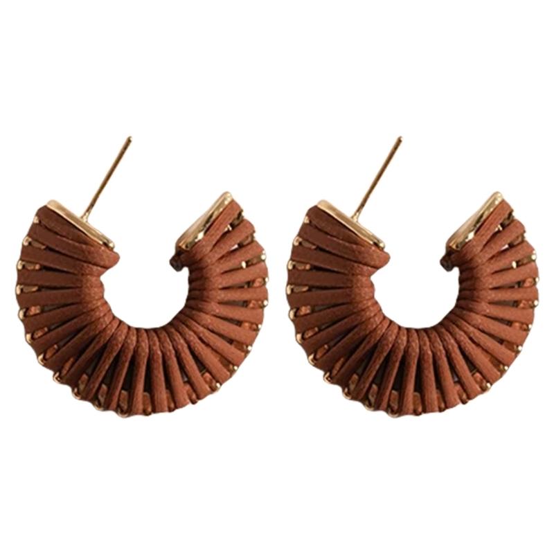 

Trendy Maillard Style Leather Hoop Earrings for Women Hollow Leather Weaving Studs Earrings Fashionable Party Jewelry коричневый