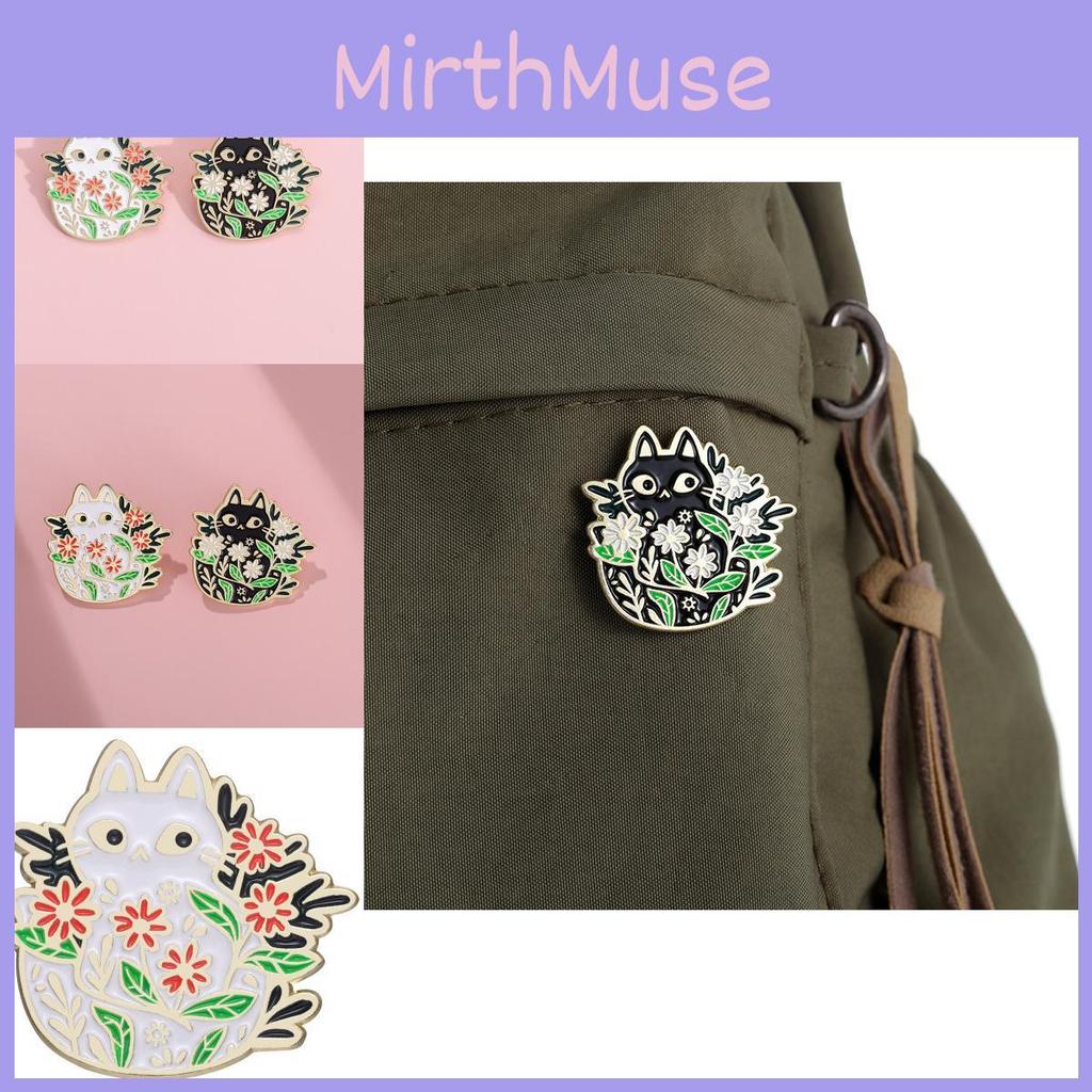 Cute Black And White Cat Brooch Charming Alloy Animal Pin For Fashionable Outfit Accessories
