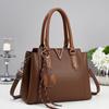 Stylish Ladies Handbag Made Of Pu With Zipper Closure For Office Use
