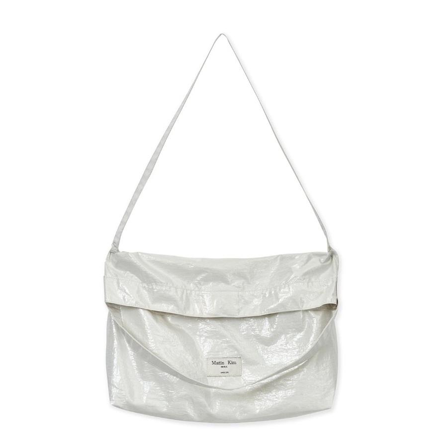 [Matin Kim] GLOSSY LIGHT TWO WAY BAG - 2 Colors (Ivory / Black)