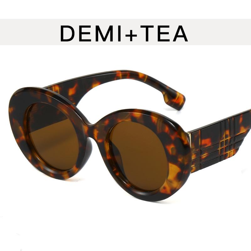 Vintage Oversized Round Glasses for Women Luxury Brand Designer Anti Blue Light Blocking Eyeglasses Rivet Optical Frame