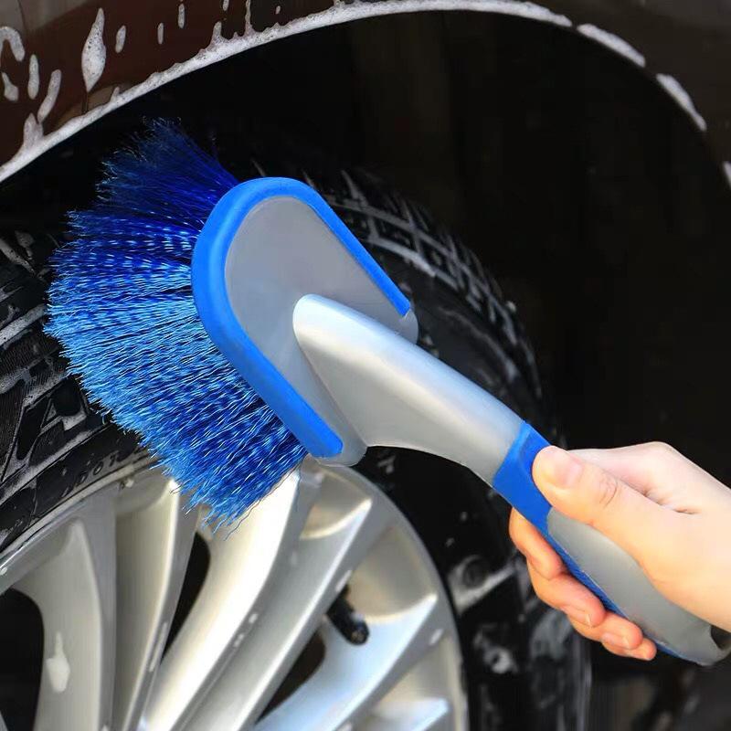 Heavy-Duty Car Wheel & Rim Brush for Effective Cleaning