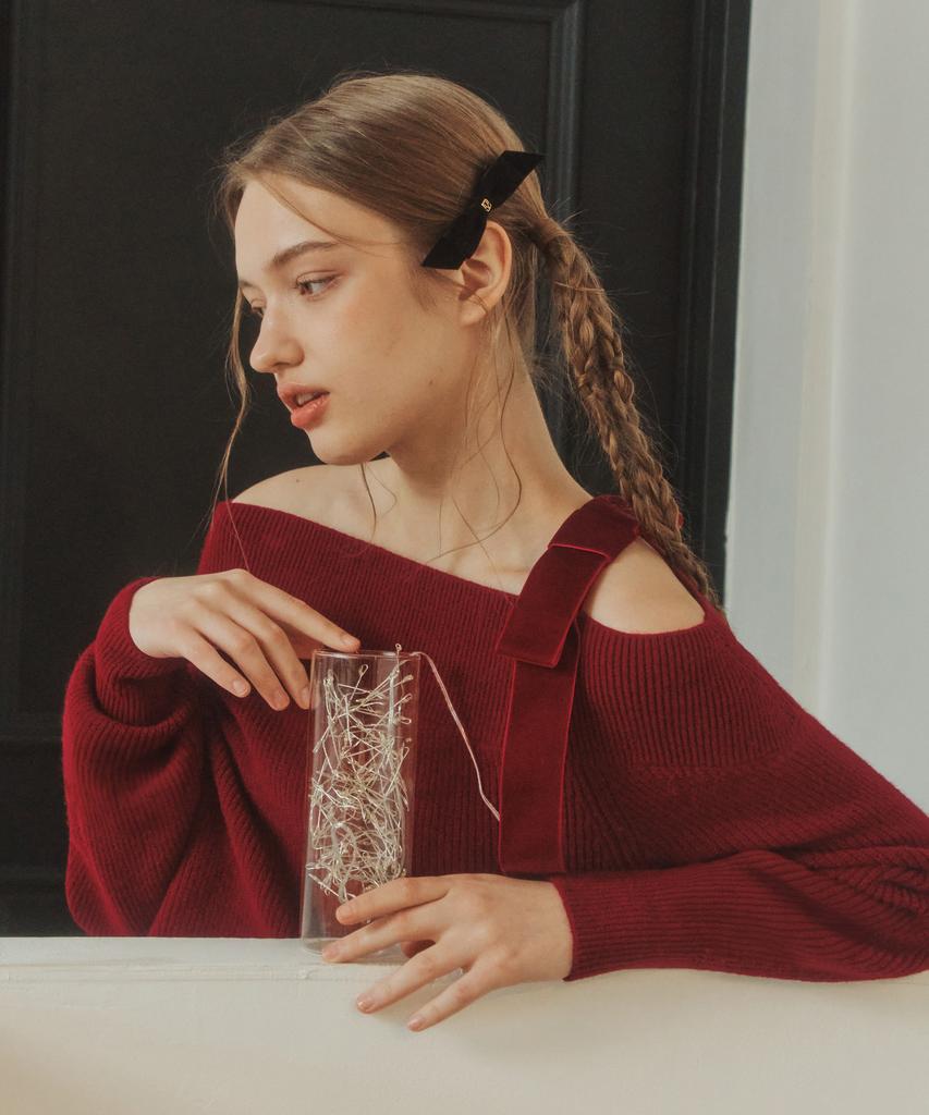 ZEROSTREET [4 Colors] Ribbon Asymmetrical Off-Shoulder Sweater