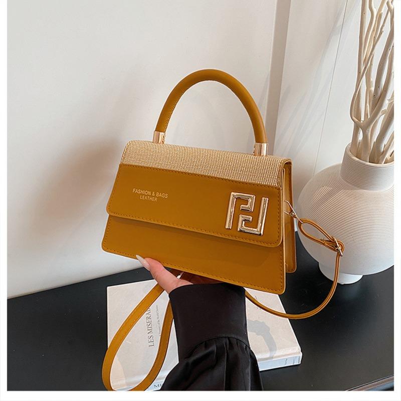 

autumn new high-value small square bag handbag fashion niche simple and versatile trend shoulder messenger bag коричневий