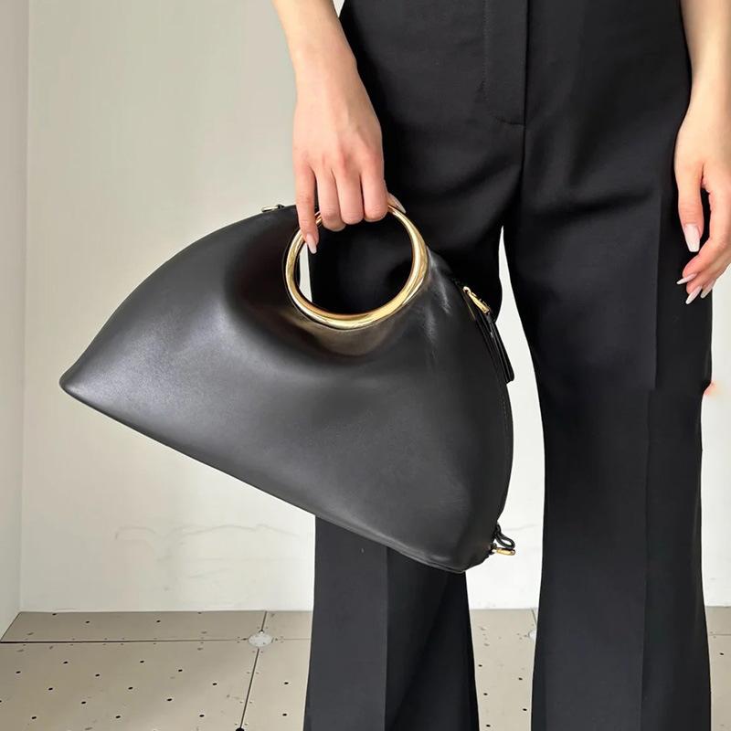 

Metallic Round Handle Handbag Luxury Designer Evening Bags for Women Soft PU Leather Shoulder Bag 2025 Half Moon Cloud Clutch чёрный
