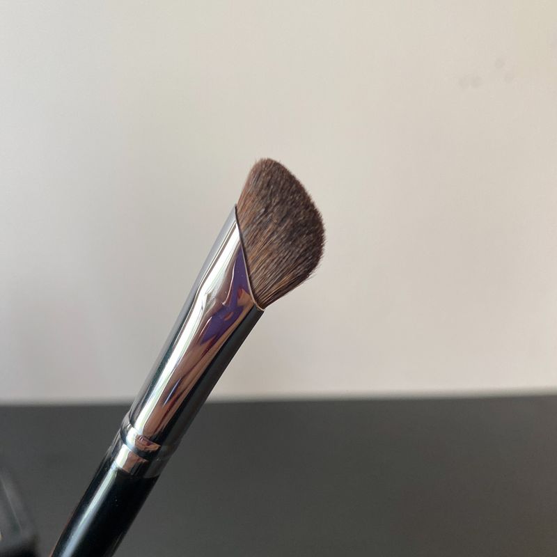 Horse Hair Sickle Type Eye Countour Brush Bevel Shading Brush Nose Shadow Brush Nose Bridge Brush Makeup Brush Animal Hair